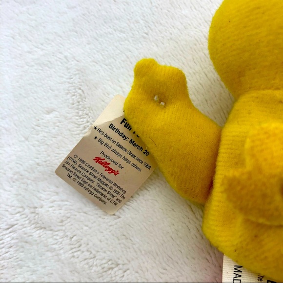 Vintage Sesame Street Big Bird Mini Bean Plush by Kellogg’s - Picture 6 of 7